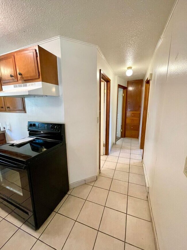 Building Photo - 2 Bedroom, 1 Bath Duplex on Outskirts of Loveland, CO