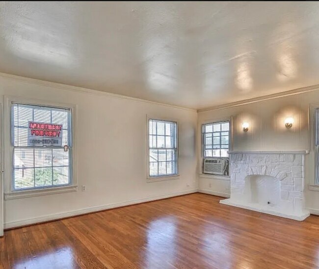 Building Photo - 2810 Cleburne St