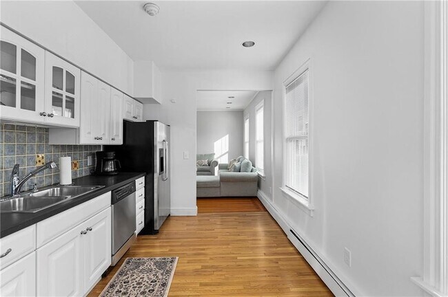 Building Photo - 109 Church St