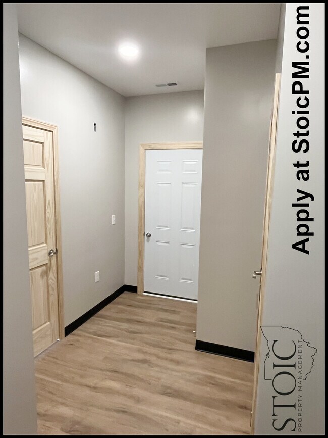 Building Photo - 224 Emmit Ave