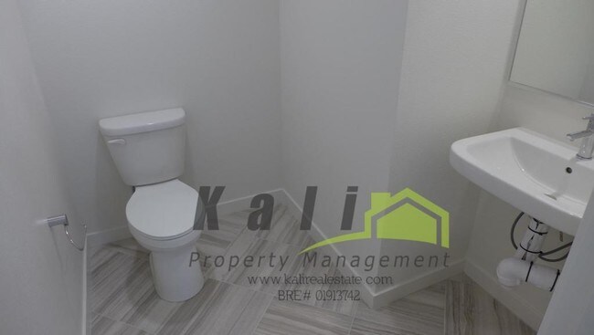 Building Photo - 2134 Stellar Way