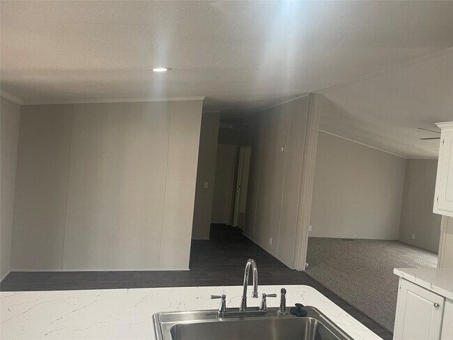 Building Photo - 15661 Deer Glen Ln