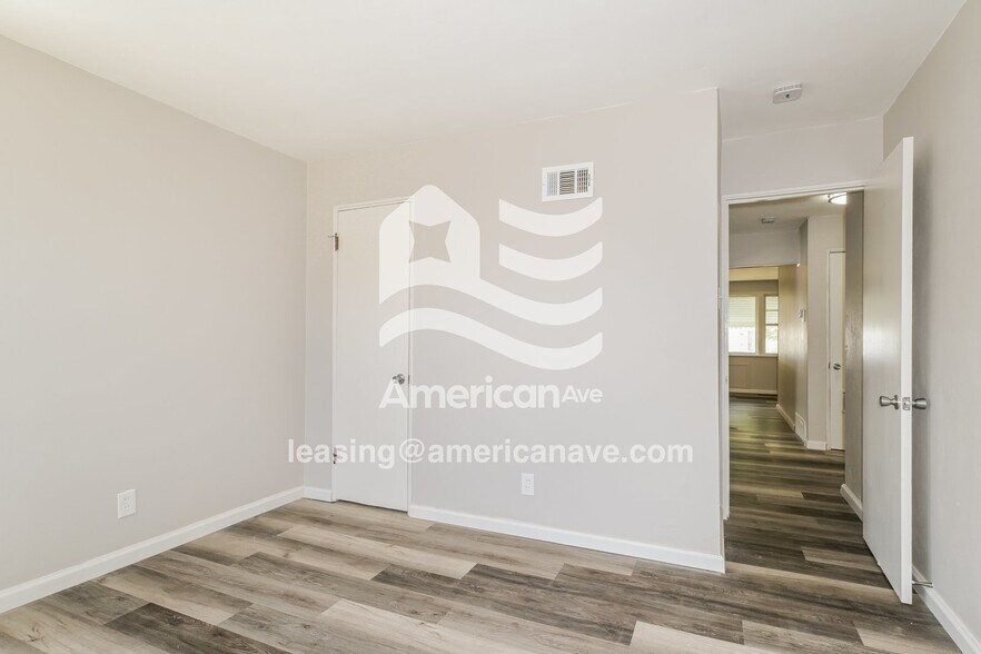 Building Photo - 4424 S 39th St