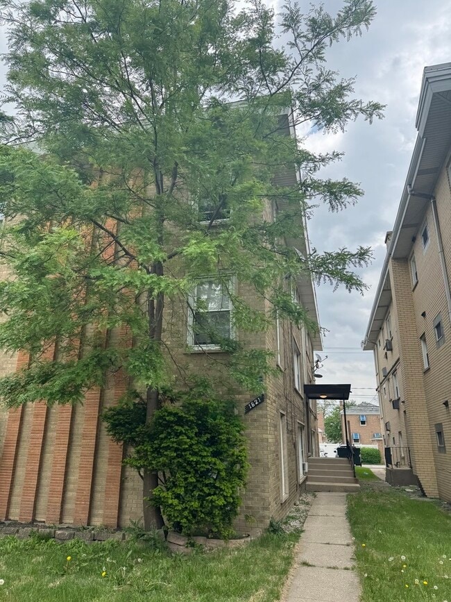 Primary Photo - 1821 S Harlem Ave