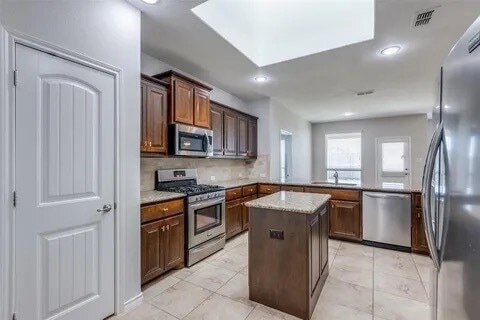 Building Photo - 613 Gannet Trl