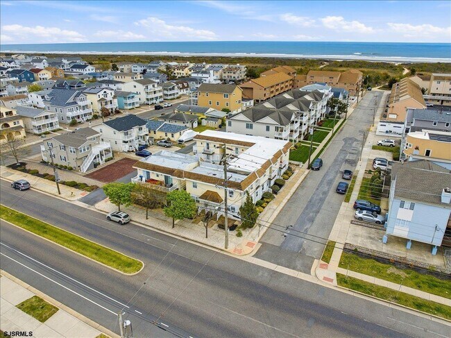 Building Photo - 4224 W Brigantine Ave