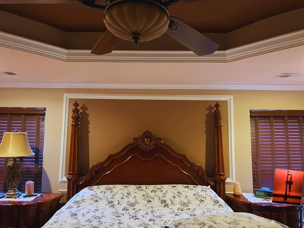 Building Photo - 9908 E Hill Dr