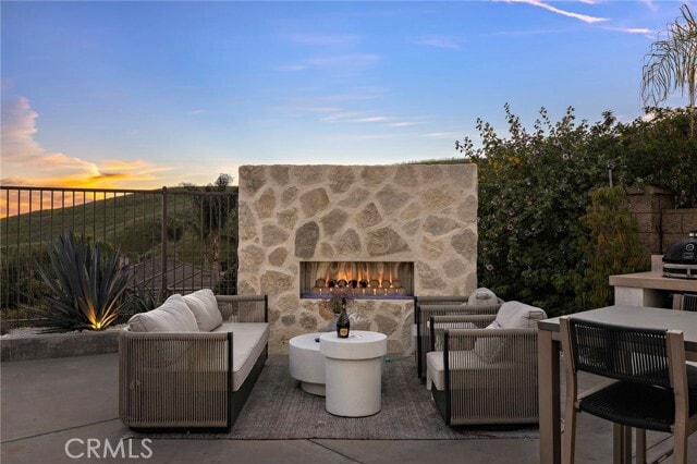 Building Photo - 1512 Camino Reservado