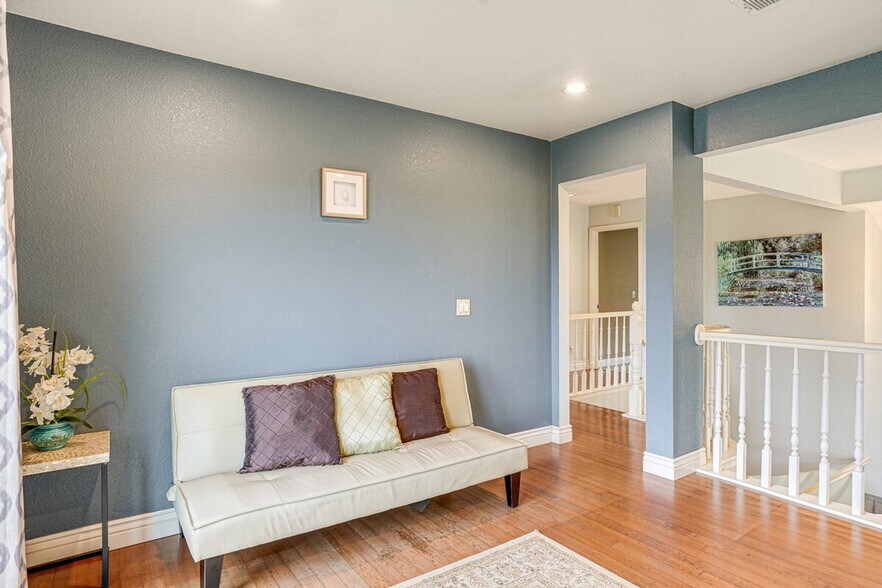 Building Photo - 182 Westminster Way