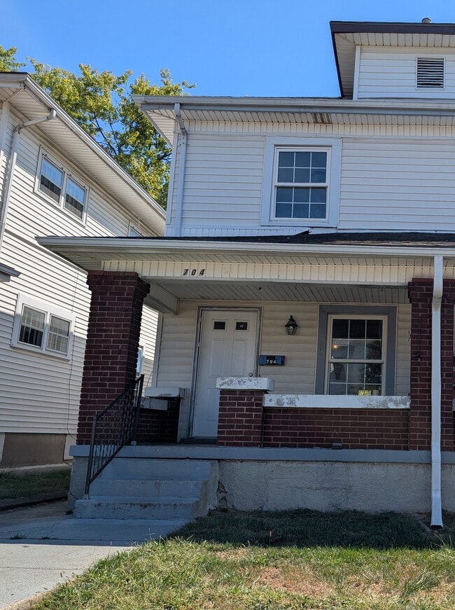 Building Photo - 704 Kolping Ave