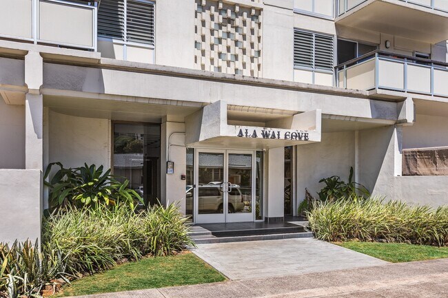 Building Photo - Ala Wai Cove, Studio, 1 bath Condo with one full-size assigned parking stall.