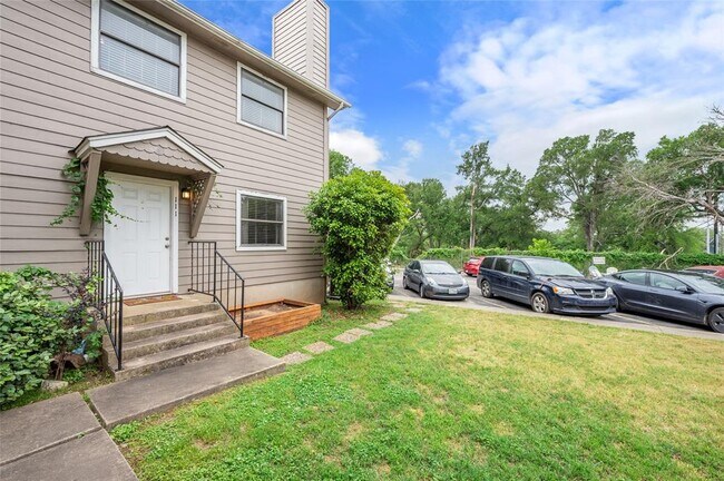 Building Photo - 5616 Emerald Forest Dr