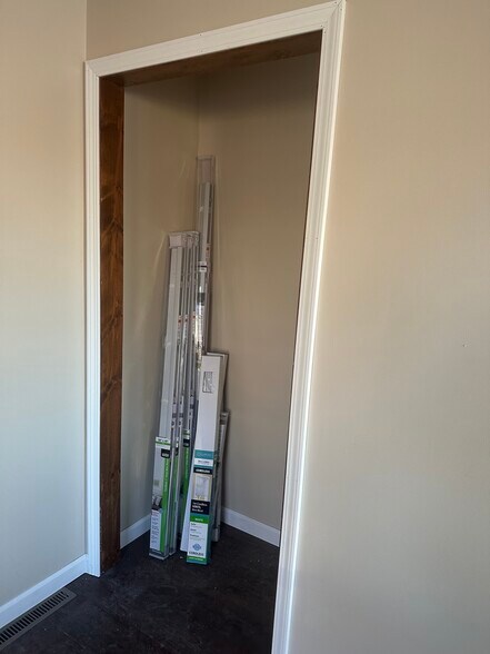 Building Photo - 1134 Birchmont Dr NE