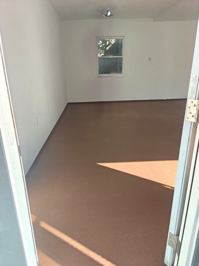 Building Photo - Charming Remodeled 2 Bed / 2 Bath Craftsman home in Cypress Park – Garage, Open Floor Plan & Mode...