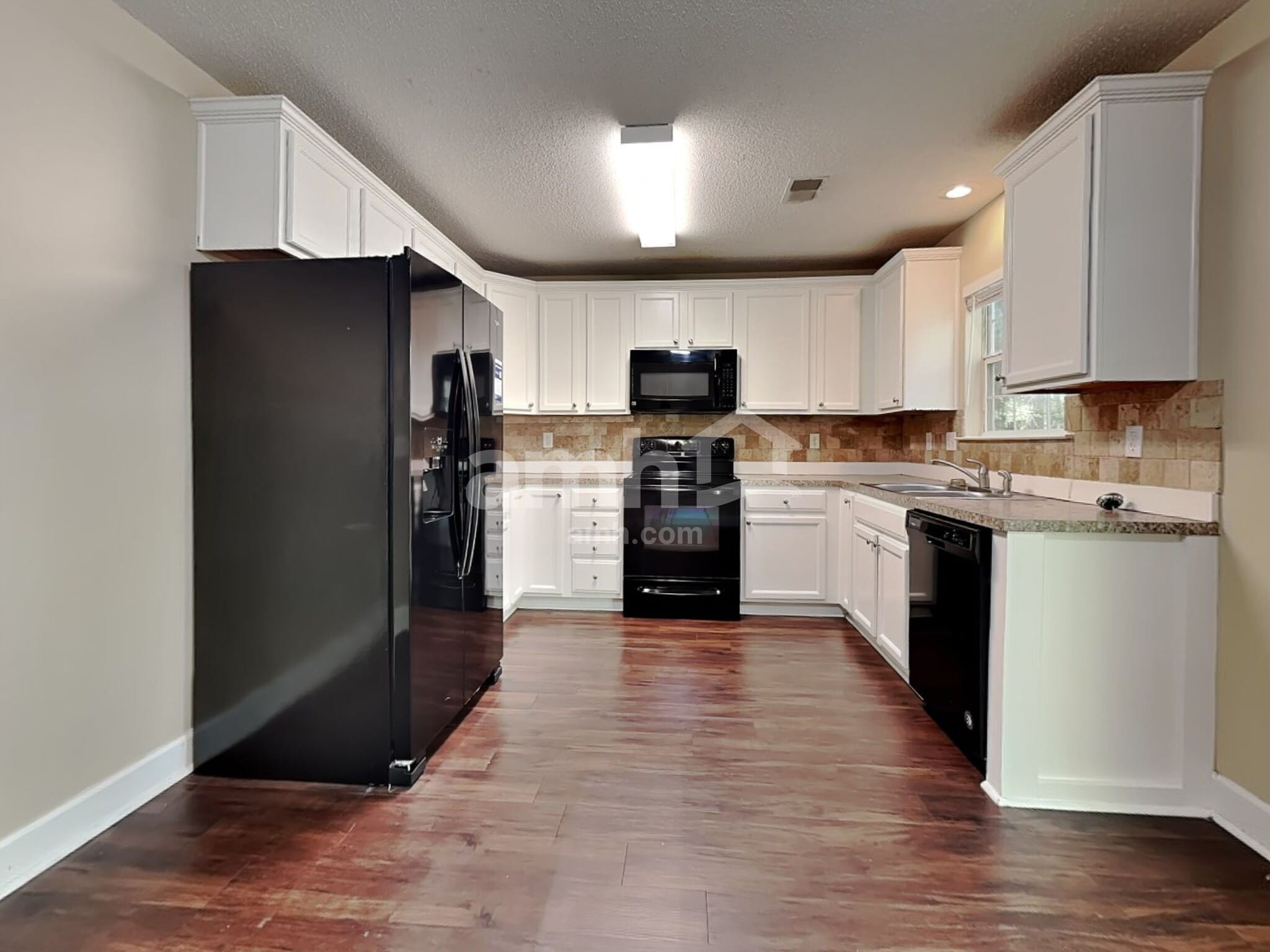 Building Photo - 634 Coopers Ln N