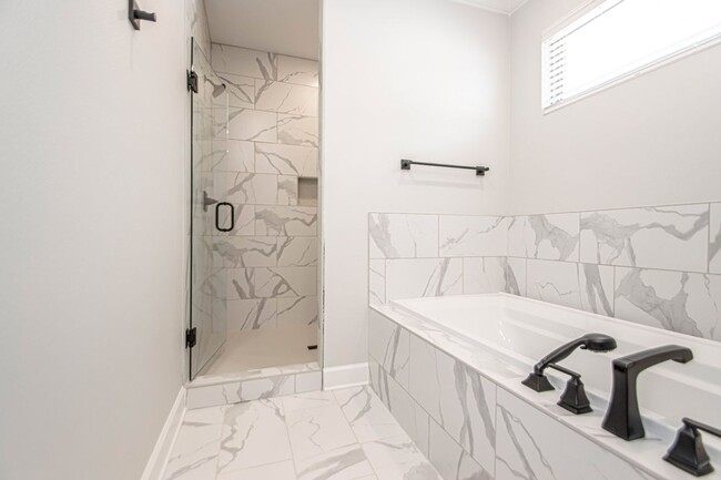 Building Photo - New Construction 3 bed 2 1/2 Bath, 2,020 s...