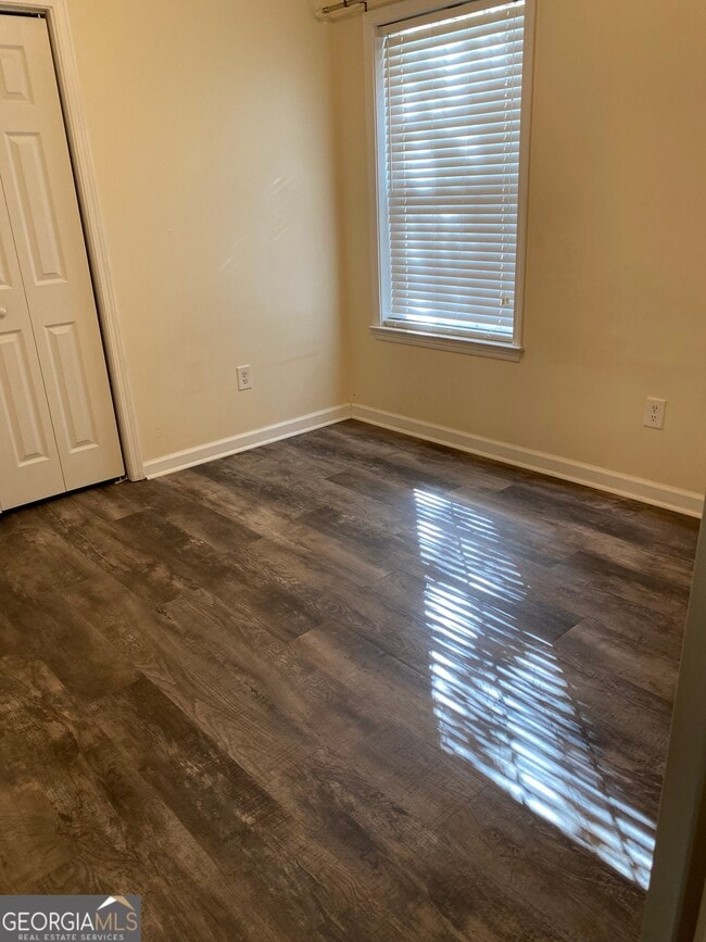 Building Photo - 321 Baldwin Ct