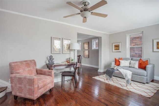 Building Photo - Fantastic 3bd/2ba home! Coming soon!