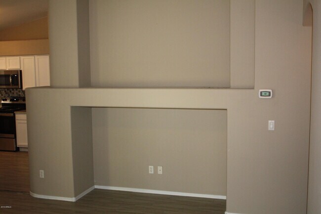 Building Photo - 6123 N 135th Dr