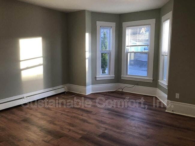 Building Photo - 185 Lincoln St