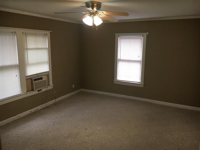 Building Photo - 742 Mulberry St