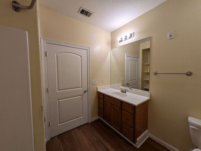 Building Photo - 2905 Pecos St