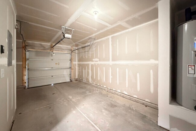 Building Photo - 3611 Elm Grv Ln