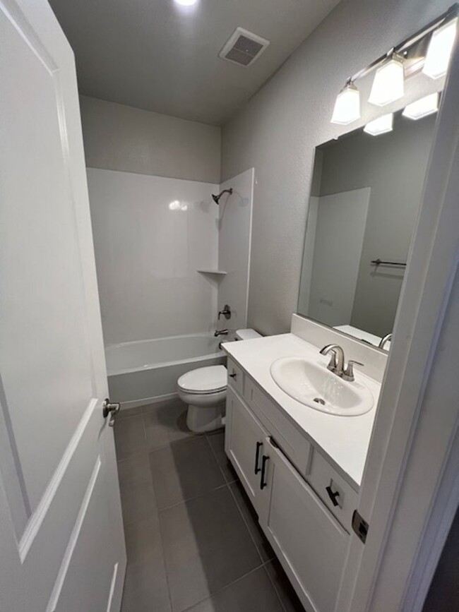 Building Photo - Bright Contemporary Solar Home In Roseville