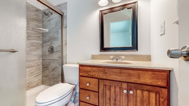 Building Photo - Charming 1 bedroom 1 bath Single Family home in Healdsburg! Water included!