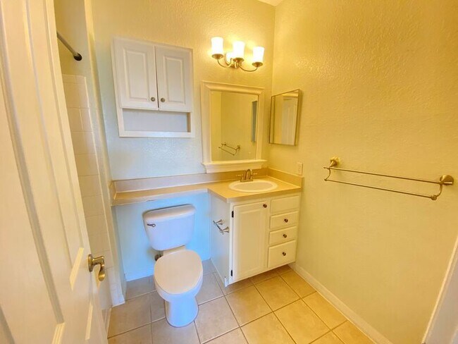 Building Photo - 1225 Lake Shadow Cir