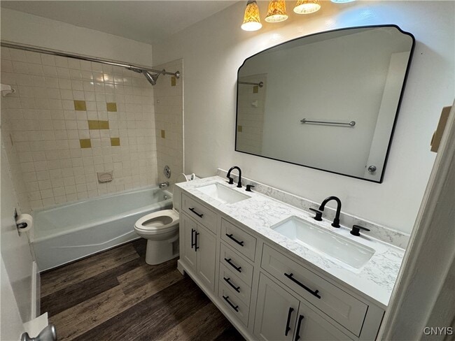Building Photo - 3059 Hayfield Ln