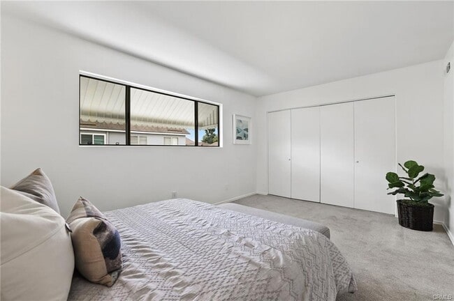 Building Photo - 3342 Bradbury Rd