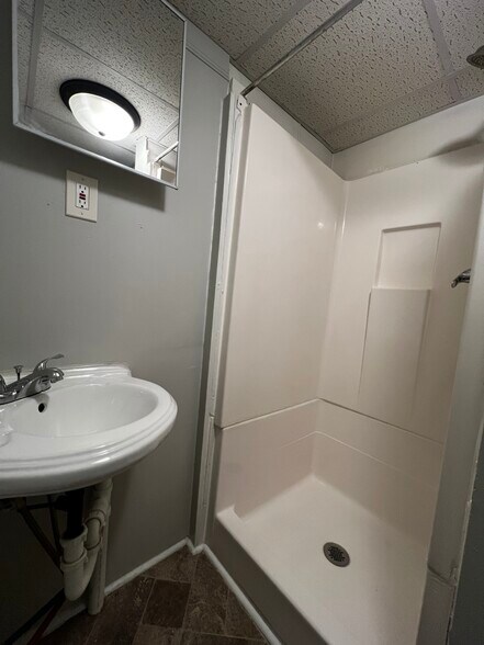 Building Photo - 5118 Globe Ave