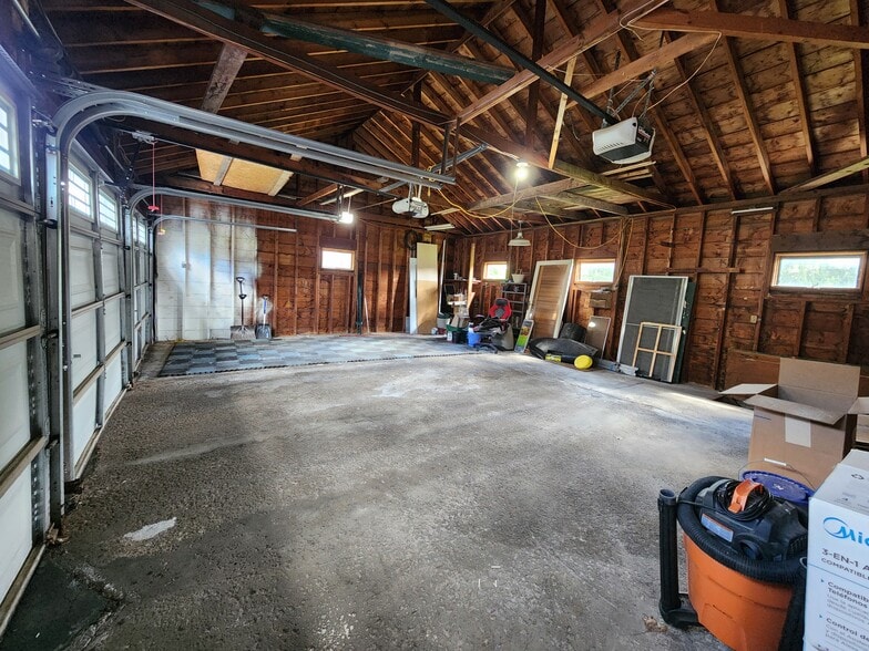 Building Photo - 1742 Turk Hill Rd