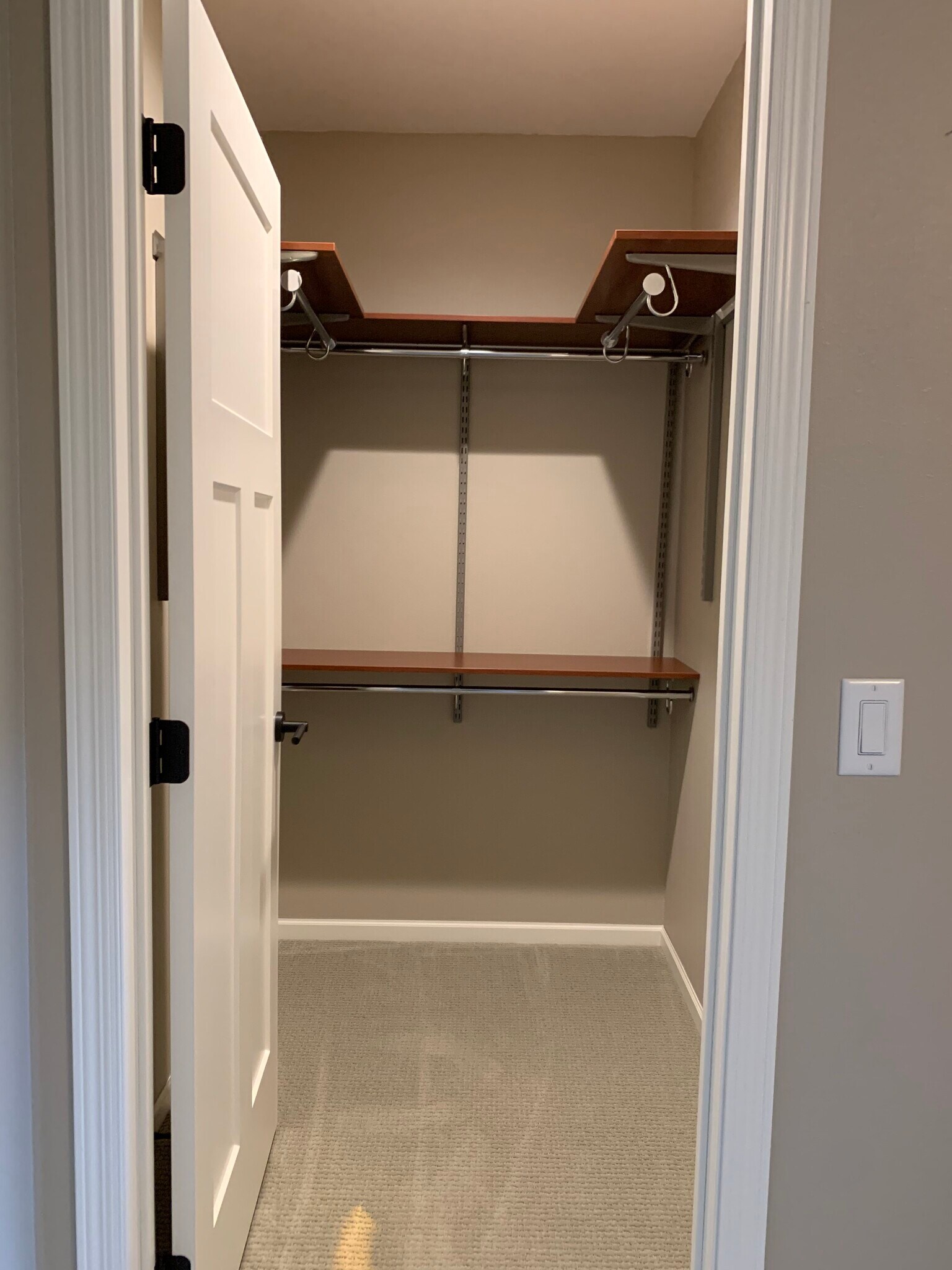 Building Photo - 465 W 5th St