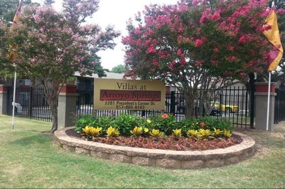 Building Photo - Villas at Arroyo Springs