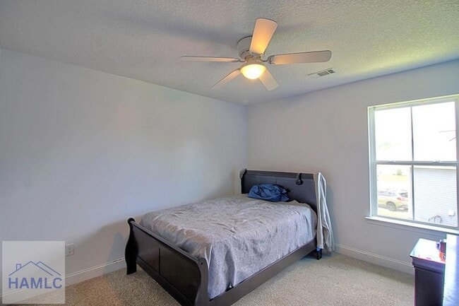 Building Photo - 432 Fairview Cir