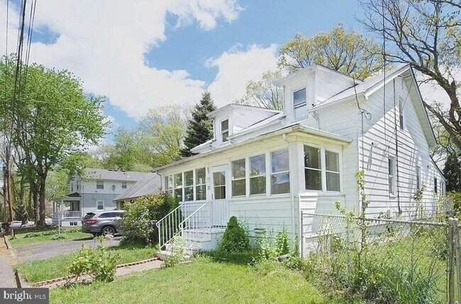 Building Photo - 51 Hillman Ave