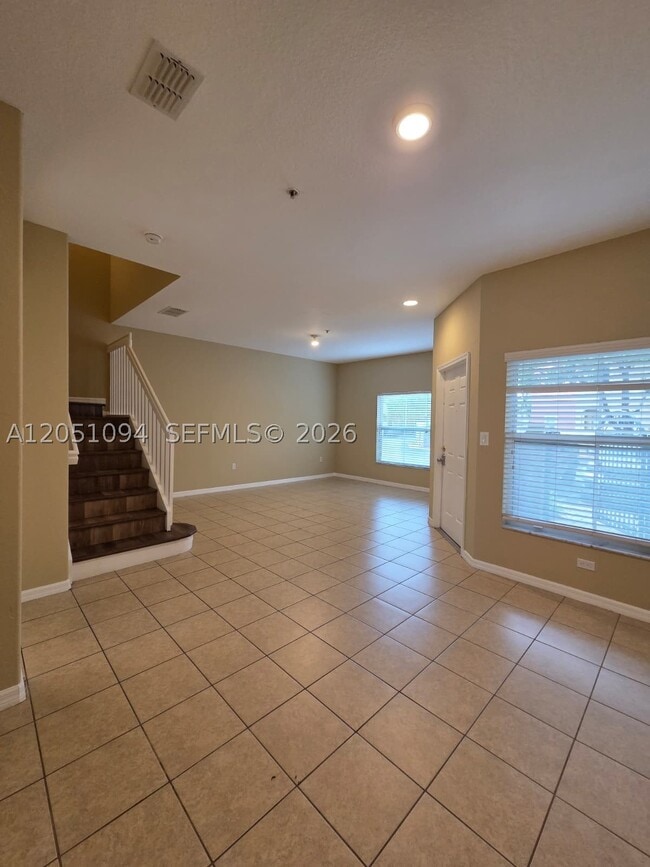 Building Photo - 2851 Prospect 404