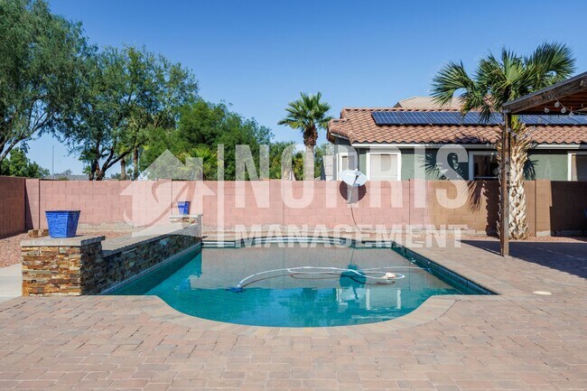 Building Photo - Beautiful Home with a POOL Service Included