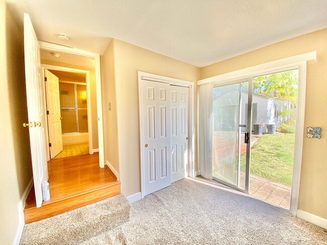 Building Photo - Adorable Home in Mid-town Sacramento!