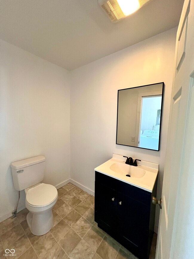 Building Photo - 231 E South C St