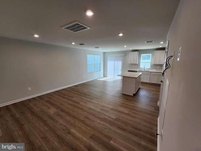 Building Photo - 619 Laurelwood Cir