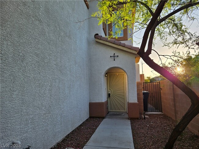 Building Photo - 7349 Trialside Park Ct