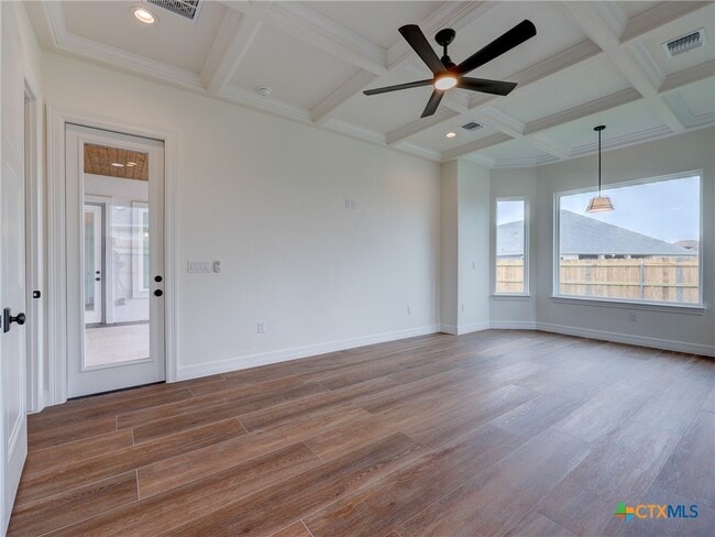 Building Photo - 505 Magan Ln