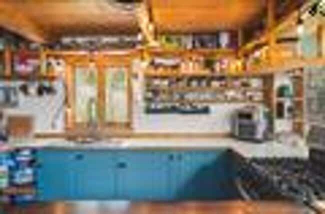 Building Photo - Charming 1-Bedroom Home on the Outskirts o...