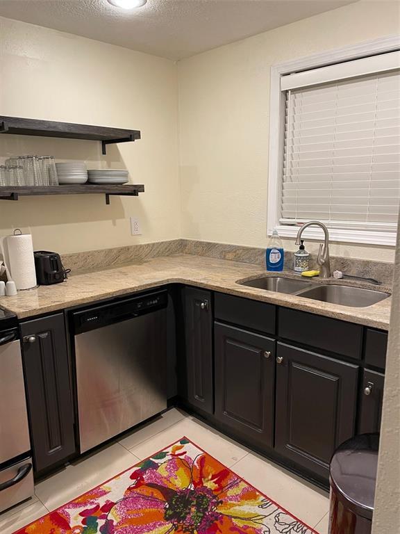 Building Photo - 3873 Pompano Dr SE