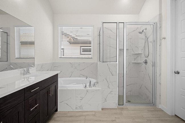 Building Photo - 119 James Rose Ln