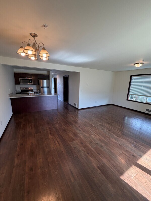 Building Photo - 2041 Andress Ln