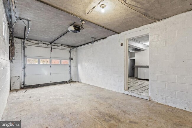 Building Photo - 4 E Franklin Ave